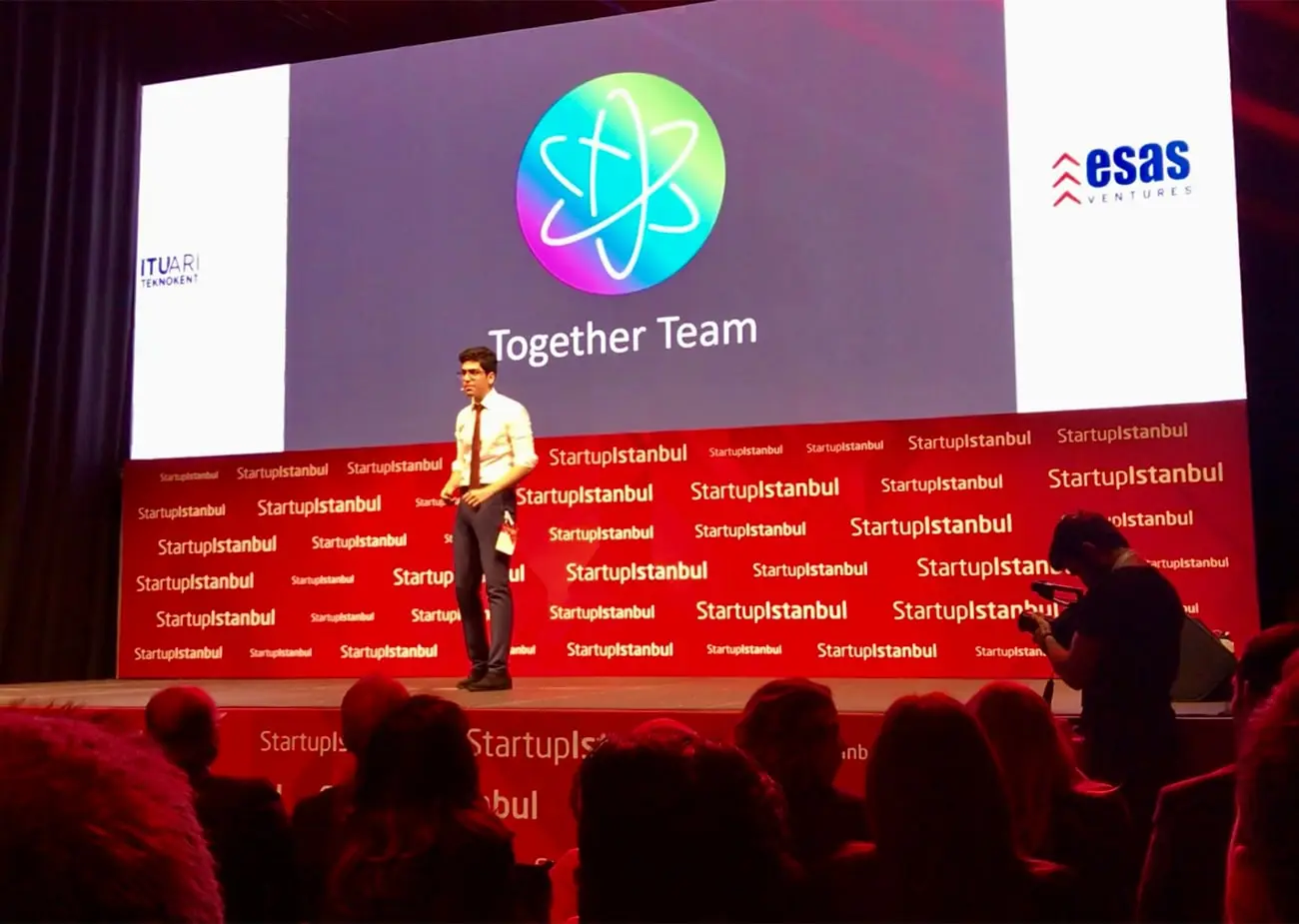 together pitch at the startup istanbul 2018